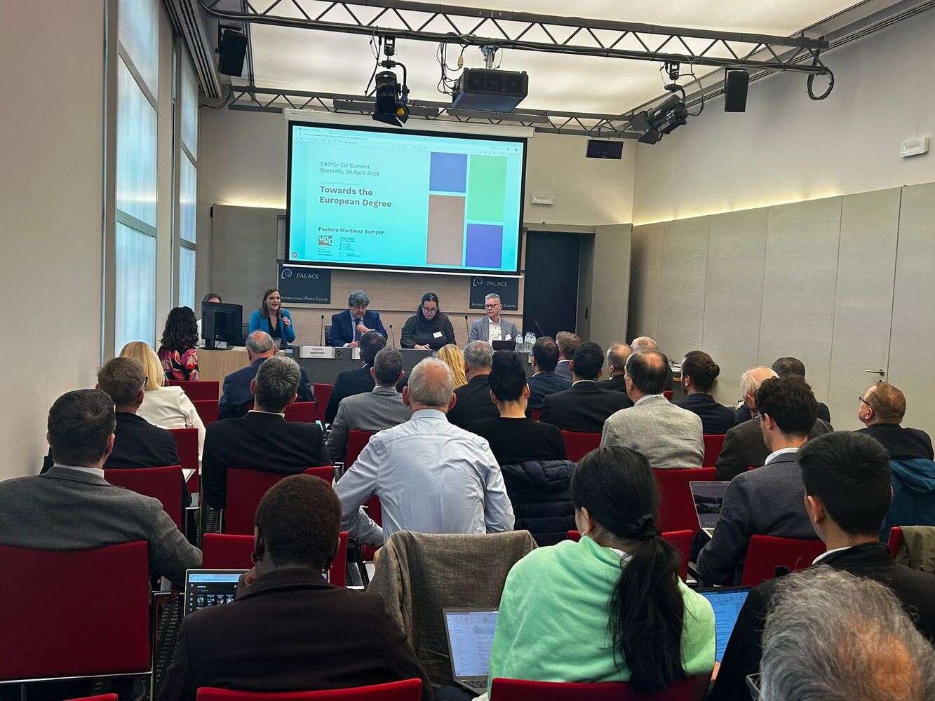 en Eadtu Summit 2026